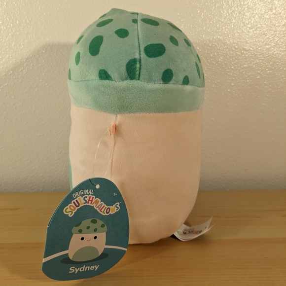 7.5" Sydney the Mushroom Squishmallow - Picture 3 of 3